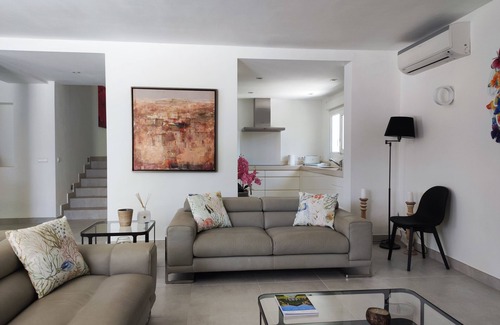 Urbanizacion Pinos Verdes Villa | VILLA o KALA, in Carib Playa, walking distance to the beach