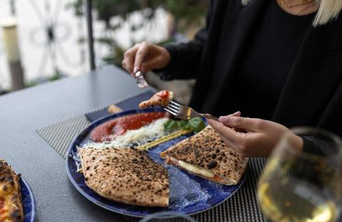 Okrug Gornji Bed & Breakfast | Villa Okruk-10 meters away from the beach