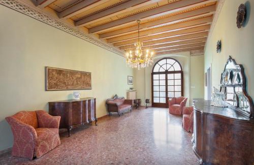 Volta Mantovana Villa | Villa Oleandra with Pool up to 12 People