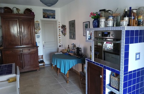 Six-Fours-les-Plages Villa | villa on terraced land planted with beautiful pool/spa, 1km from the sea