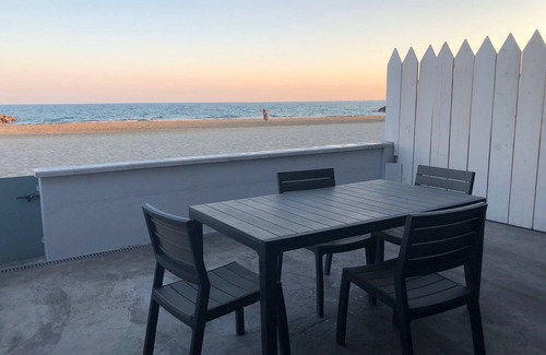 Palavas-les-Flots Villa | VILLA ON THE BEACH FEET IN THE SAND