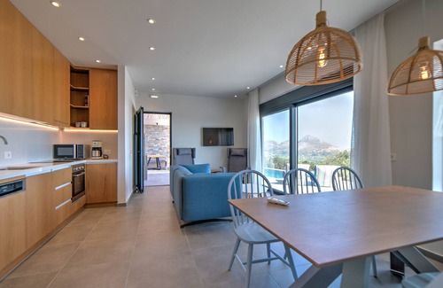 Mariou Villa | Villa Oniriko - Three Bedroom Villa, Sleeps 6