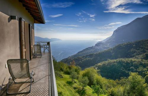 Gardola Apartment | Villa Ornella, La Terrazza - Theater Home