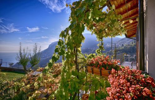 Gardola Apartment | Villa Ornella, La Terrazza - Theater Home