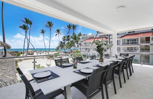 Bavaro Villa | Villa Pandora: Beachfront, oceanview villa w/heated pool, games, chef & staff