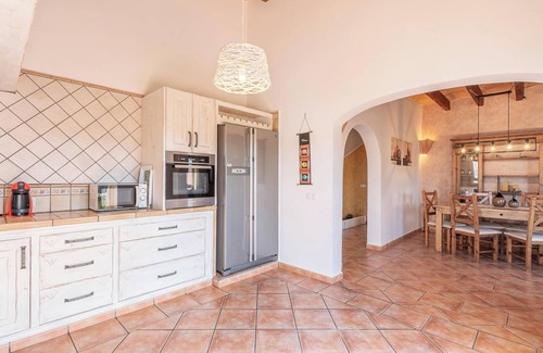 Portopetro House | "Villa Paqui" 10-minutes from Cala Mondragó with Infinity Pool, Garden & Wi-Fi