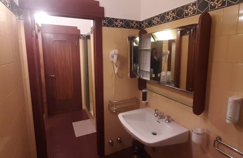Airuno Bed & Breakfast | VILLA PARADIS B&B