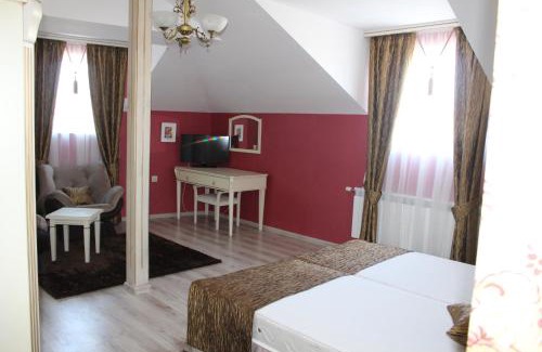 Hisarja Hotel | Villa Paris