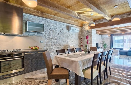Pazin House | Villa Patrick, private pool, 10 people, free WiFi