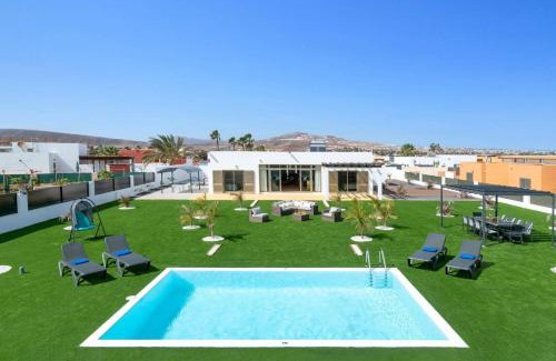 Costa de Antigua Villa | Villa Pause by Villa Plus