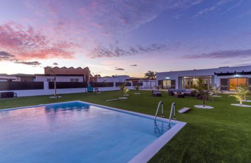 Costa de Antigua Villa | Villa Pause by Villa Plus