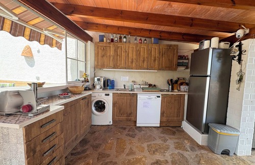 Urbanitzacio la Fustera Villa | Villa Peonia Summary: