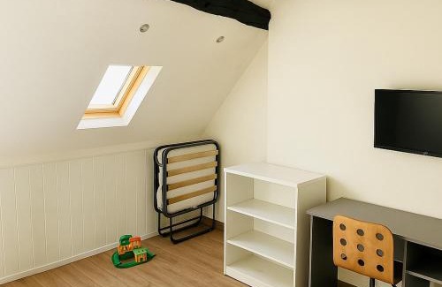 Le Mesnil-Amelot Villa | Villa Petit Charles - CDG Paris airport - Parc Asterix - Extra Shuttle