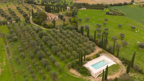 Campagnatico Villa | Villa Pieve Vecchia by VacaVilla