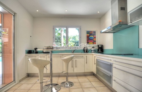 Les Restanques Villa | Villa Pinede - heated pool