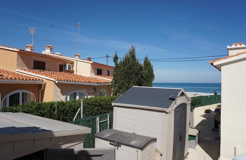 Almadrava Beach Ski Chalet | Villa PLAYA AZUL two steps from the beach in Els Poblets