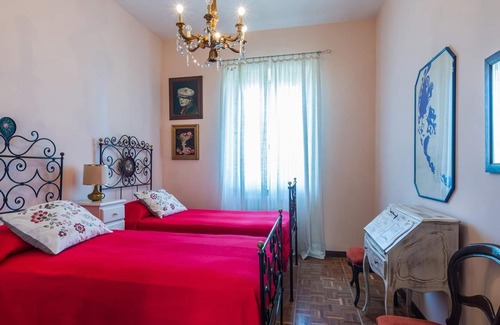 Mogliano Villa | Villa Poggio 8 - Four Bedroom Villa, Sleeps 8