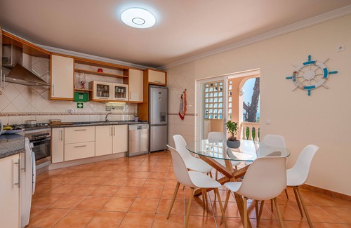 Carvoeiro Villa | Villa Poiso Da Águia with Sea View