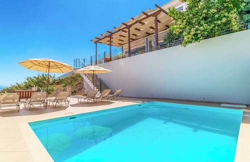 Evgiros Villa | Villa Ponti - Three Bedroom Villa, Sleeps 6