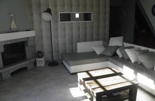 Vias House | villa provençal avec piscine a vias de 10 personnes