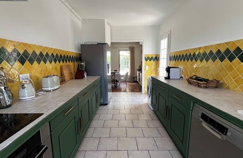 Carpentras House | Villa Provencale Avec une Très Grande Piscine Sécurisée et Sans vis à vis
