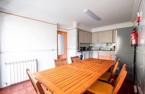 Lourinha House | Villa with Jacuzzi and Baby Friendly Close to Dino Park and Beaches