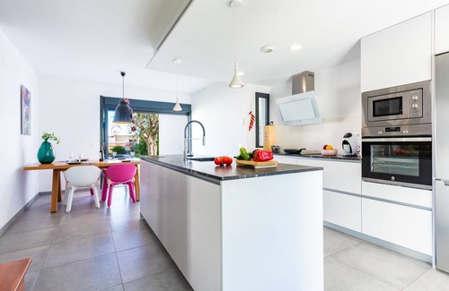 Vinaros House | Villa Puerto Blanco close to the Beach with Pool & Wi-Fi