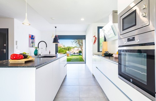 Vinaros House | Villa Puerto Blanco close to the Beach with Pool & Wi-Fi