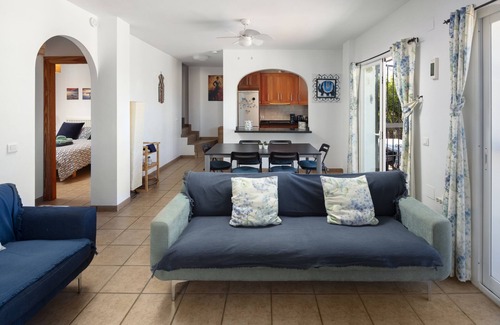 Vinuela Villa | Villa "Puesta del Sol" with Lake View, Private Pool & Wi-Fi