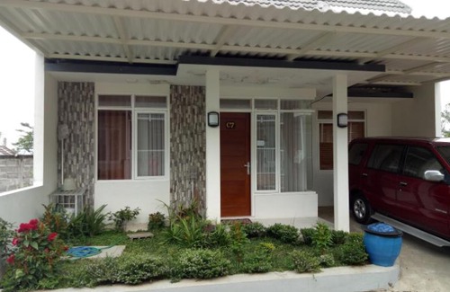 Oro Oro Ombo Hotel | Villa Puncak Garuda C7