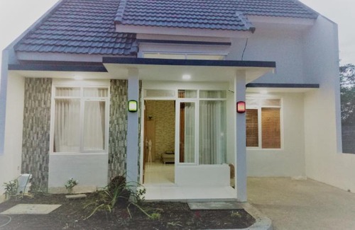 Oro Oro Ombo Hotel | Villa Puncak Garuda C7