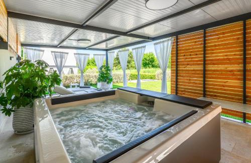 Materada Villa | Villa Pura Vida with pool and whirlpool near Umag