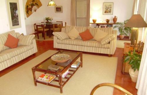 Vale do Lobo Villa | Villa Quadradinhos 38Q 4 Bedrooms Private Pool Short Walk To The Beach And Praca Vale Do Lobo