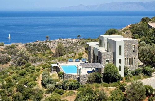 Agios Nikolaos Villa | Villa Queen with a heated pool