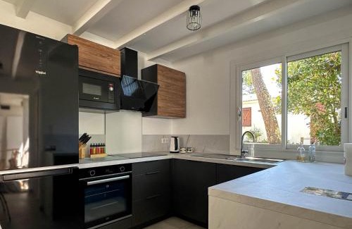 La Palmyre House | Villa rénovée à La Palmyre pour 6 pers. - Patio, wifi, proche plage et commerces - FR-1-705-85