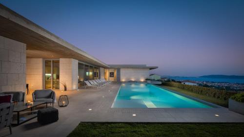 Kastel Stari Villa | Villa Radun Home with Grand Heated Pool & Cooking Service