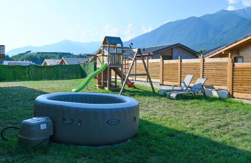 Razlog Villa | Villa Raphael with Jacuzzi near the Pirin Golf Resort