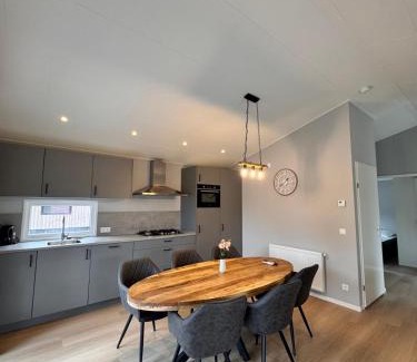Zennewijnen Ski Chalet | Villa Riant