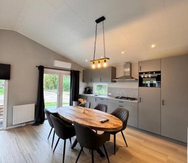 Zennewijnen Ski Chalet | Villa Riant