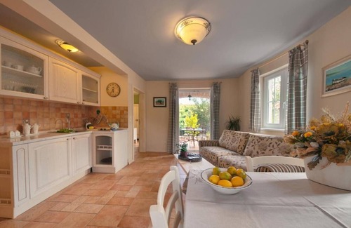 Cove Basina (Jelsa) Apartment | Villa ROSA - Beautiful Mediterranean apartment Agave with sea view and pool