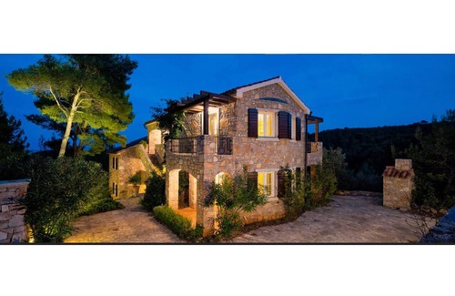 Cove Basina (Jelsa) Apartment | Villa ROSA - Beautiful Mediterranean apartment Agave with sea view and pool