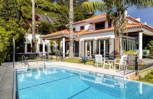 Santo Antonio Villa | Villa Rostrum by Villa Plus