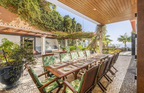 Santo Antonio Villa | Villa Rostrum by Villa Plus