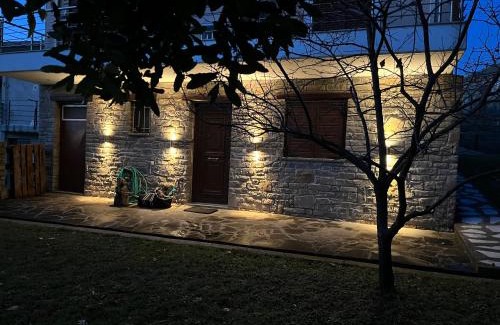 Mikrospilia House | Villa Roula Suite