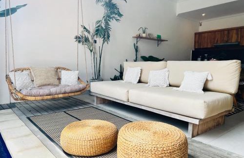 Berawa Villa | Villa Royal Canggu - 3 minutes to FINNS Beach club!