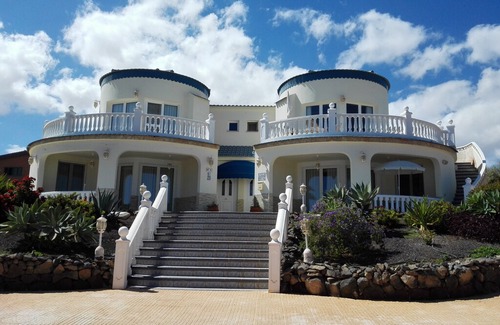 Parque Holandes House | VILLA ROYAL - Villa with WIFI, sea view, BBQ, quiet location for 4 persons