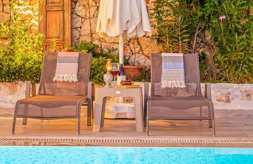 Uzumlu Villa | Villa sahin-1 Private villa-Surrounded by Nature, with a Large and Heated Pool