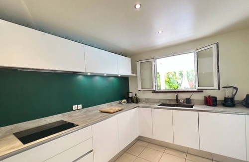 Saint-Francois Villa | Villa Saint François Ref G242 5 ch+mezz face mer