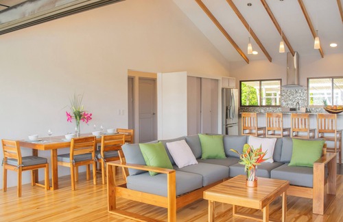 Platanillo Villa | Villa Saltamontes, ocean view and private pool!