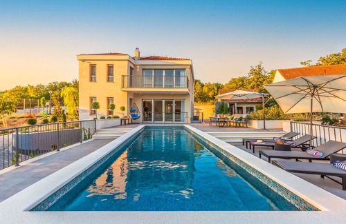Dugopolje Villa | Villa SALVIA - new modern villa near Split